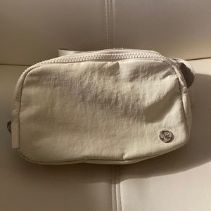 Lululemon Everywhere Belt Bag